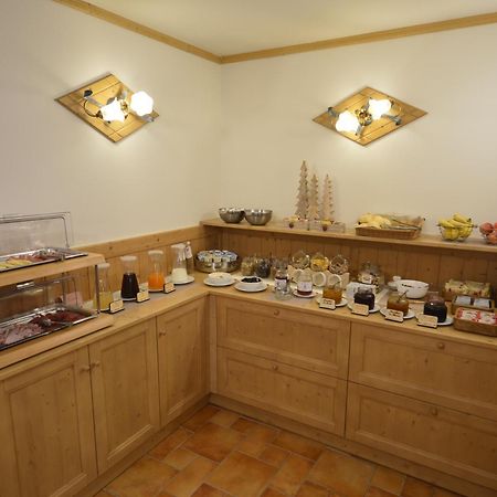 Hotel Garni Sant'Antonio Con Spa Madonna di Campiglio Bagian luar foto