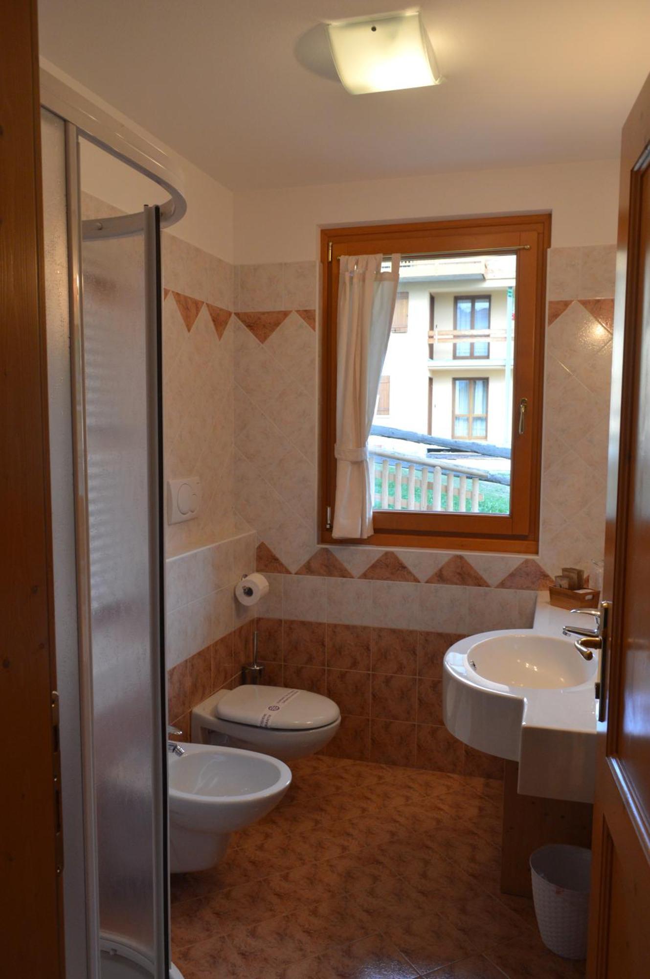 Hotel Garni Sant'Antonio Con Spa Madonna di Campiglio Ruang foto