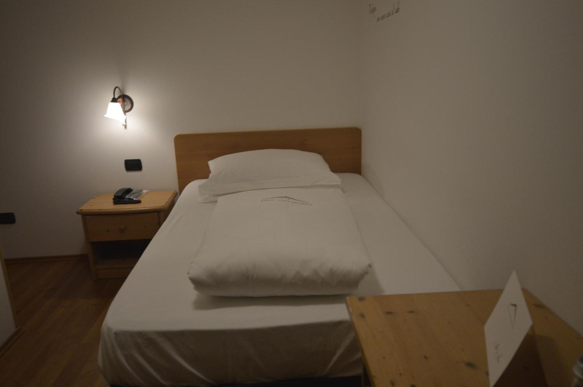 Hotel Garni Sant'Antonio Con Spa Madonna di Campiglio Bagian luar foto