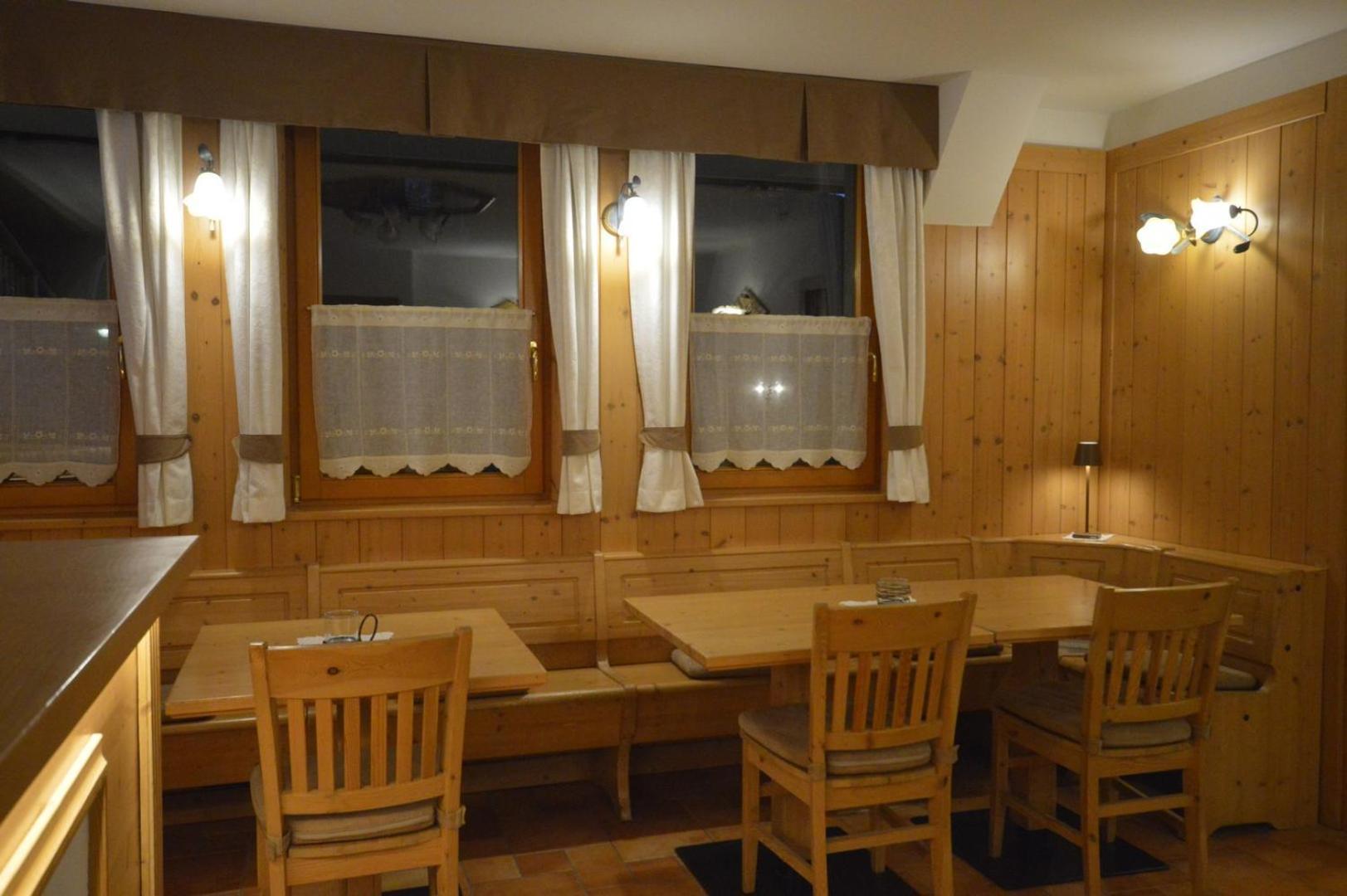 Hotel Garni Sant'Antonio Con Spa Madonna di Campiglio Bagian luar foto