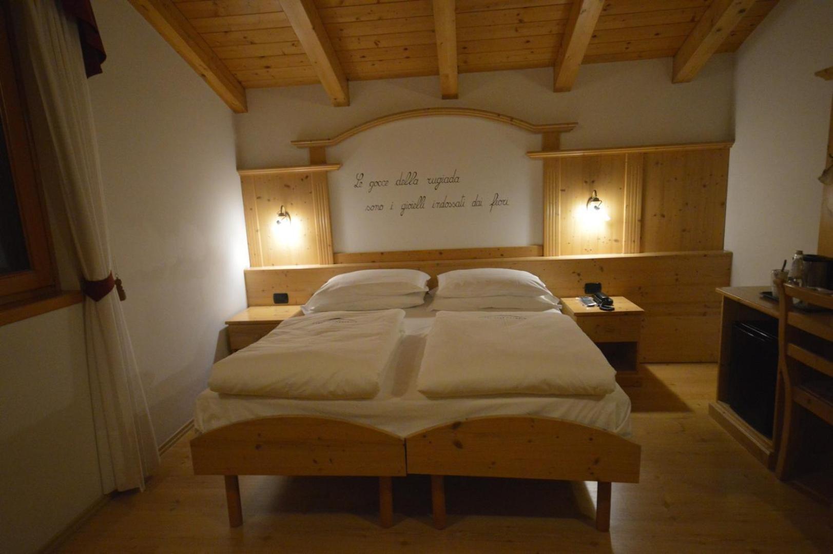 Hotel Garni Sant'Antonio Con Spa Madonna di Campiglio Bagian luar foto