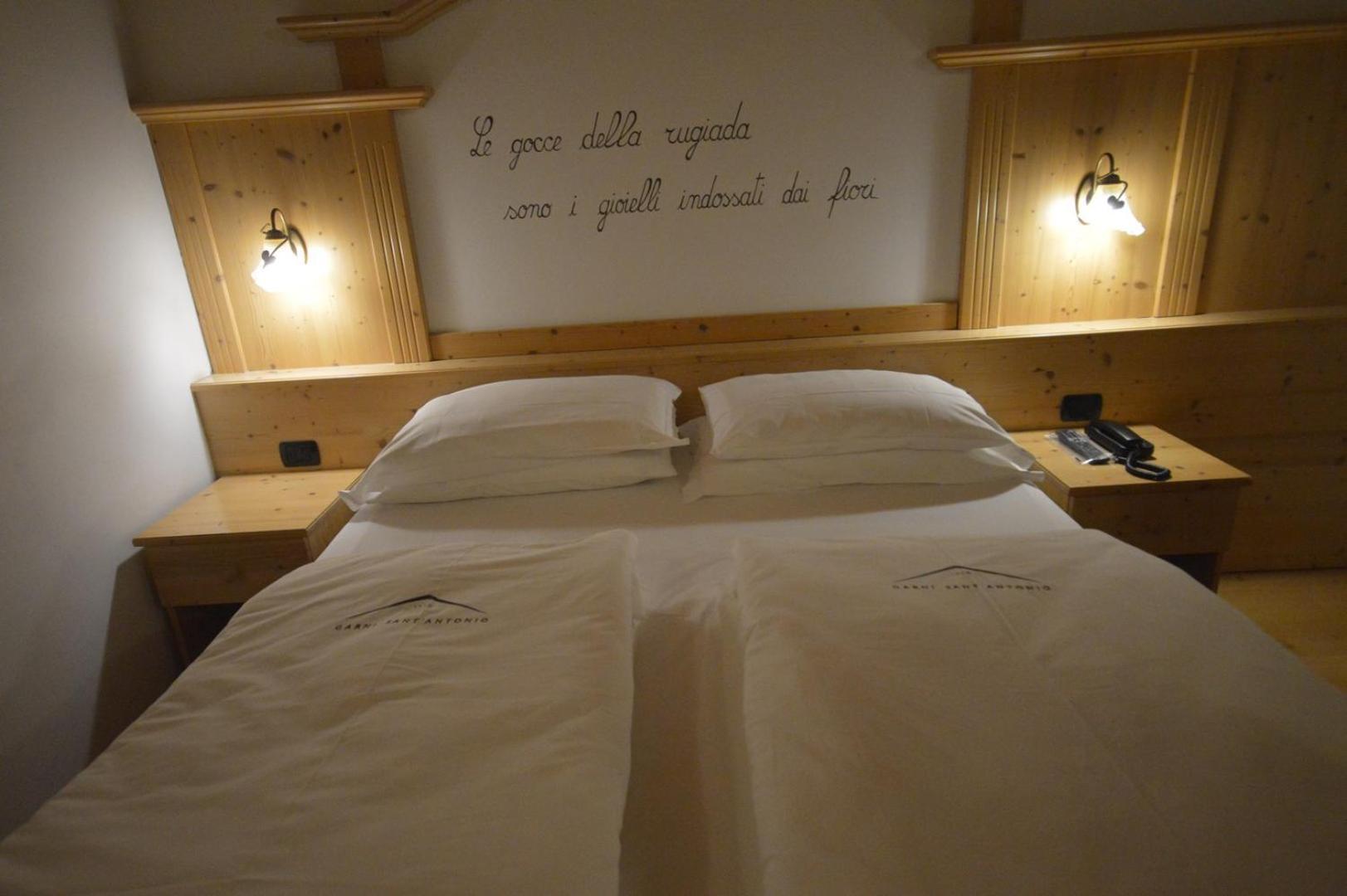 Hotel Garni Sant'Antonio Con Spa Madonna di Campiglio Bagian luar foto