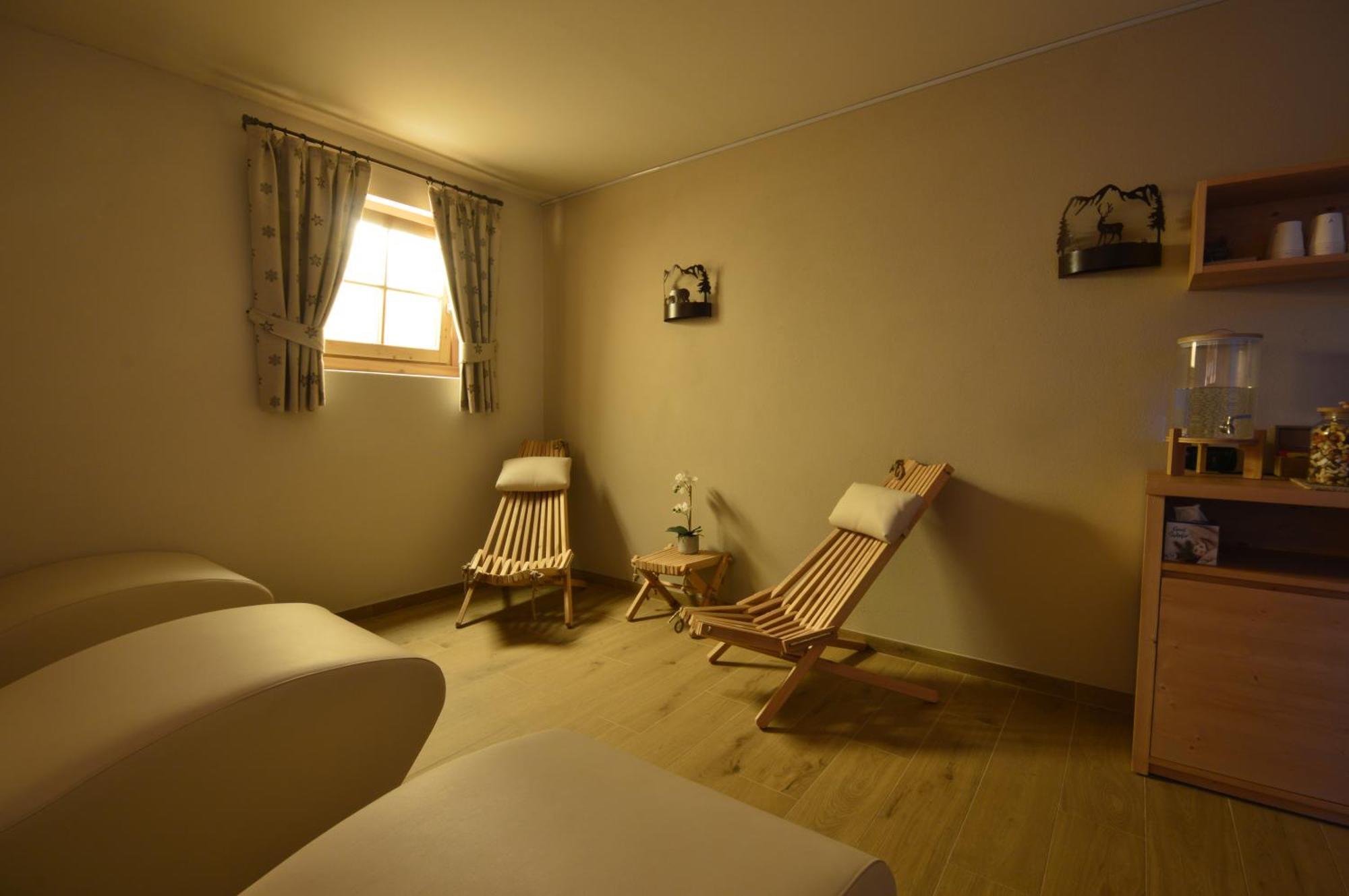 Hotel Garni Sant'Antonio Con Spa Madonna di Campiglio Bagian luar foto