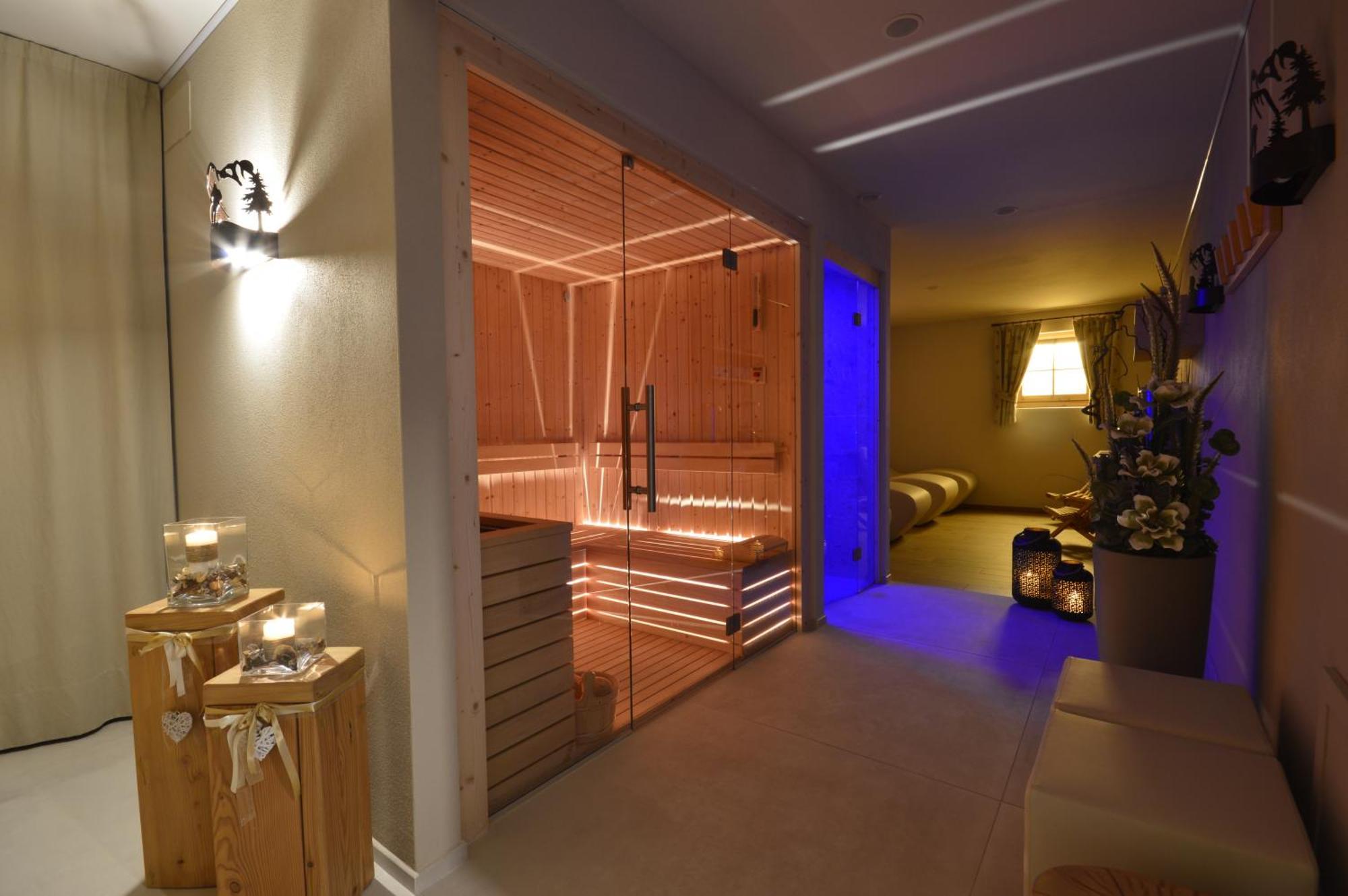 Hotel Garni Sant'Antonio Con Spa Madonna di Campiglio Bagian luar foto