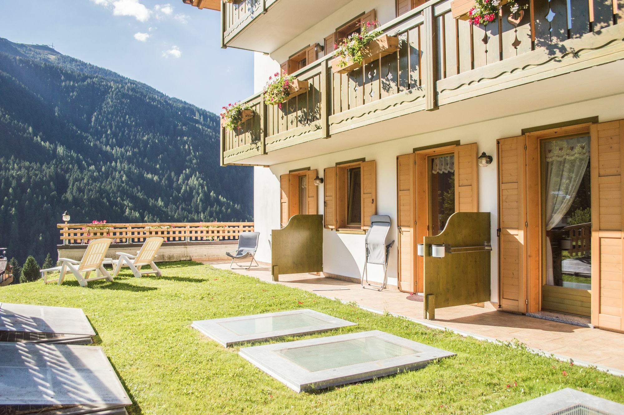 Hotel Garni Sant'Antonio Con Spa Madonna di Campiglio Bagian luar foto