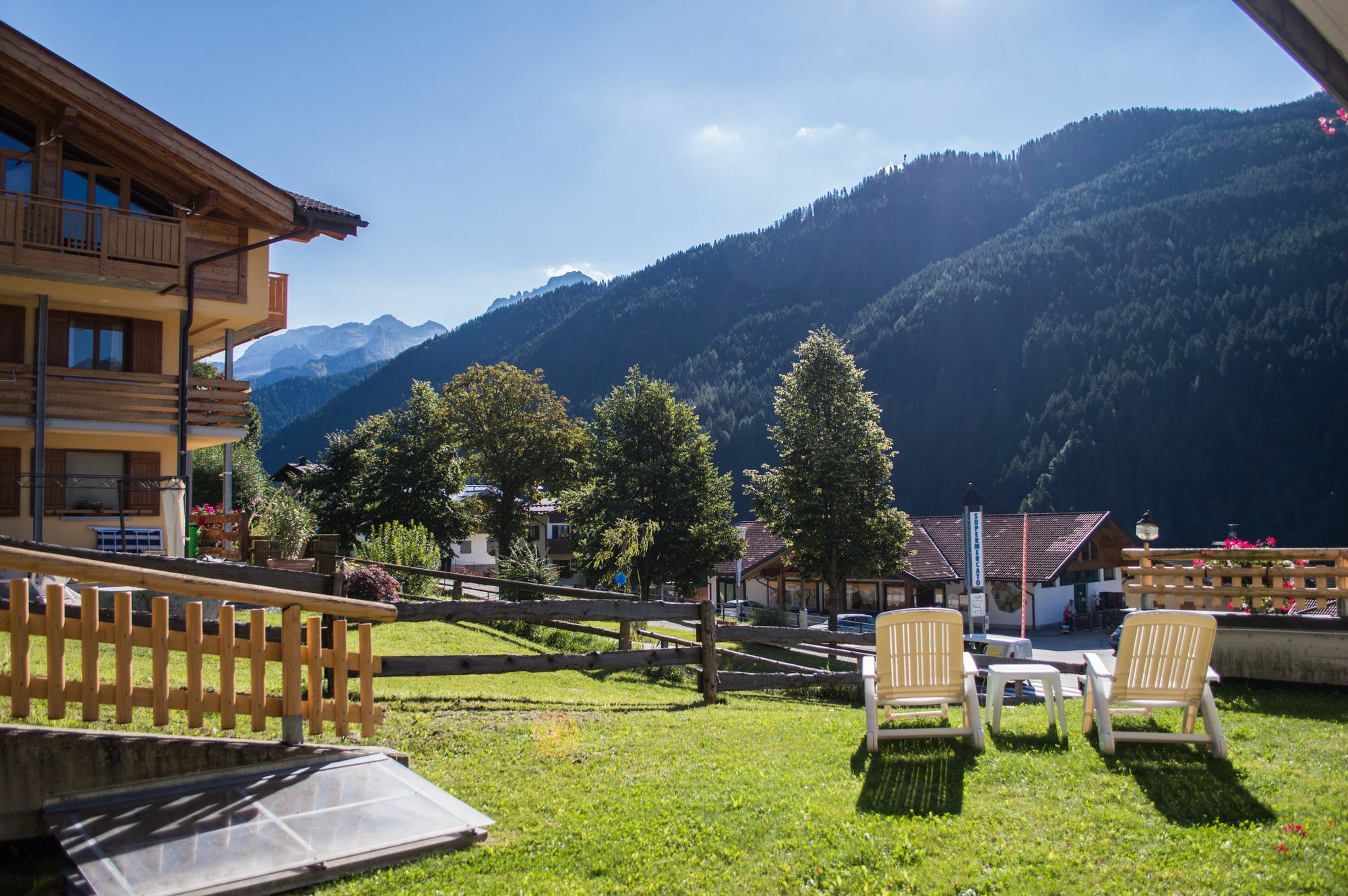 Hotel Garni Sant'Antonio Con Spa Madonna di Campiglio Bagian luar foto